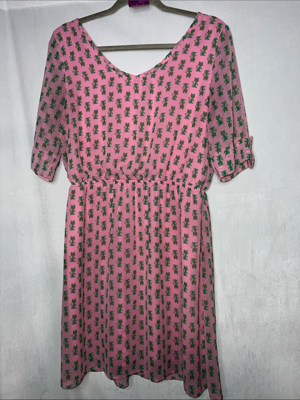 Peaches and Cream Women's Medium Cat Pink Green Printed Short Sleeve Midi Dress